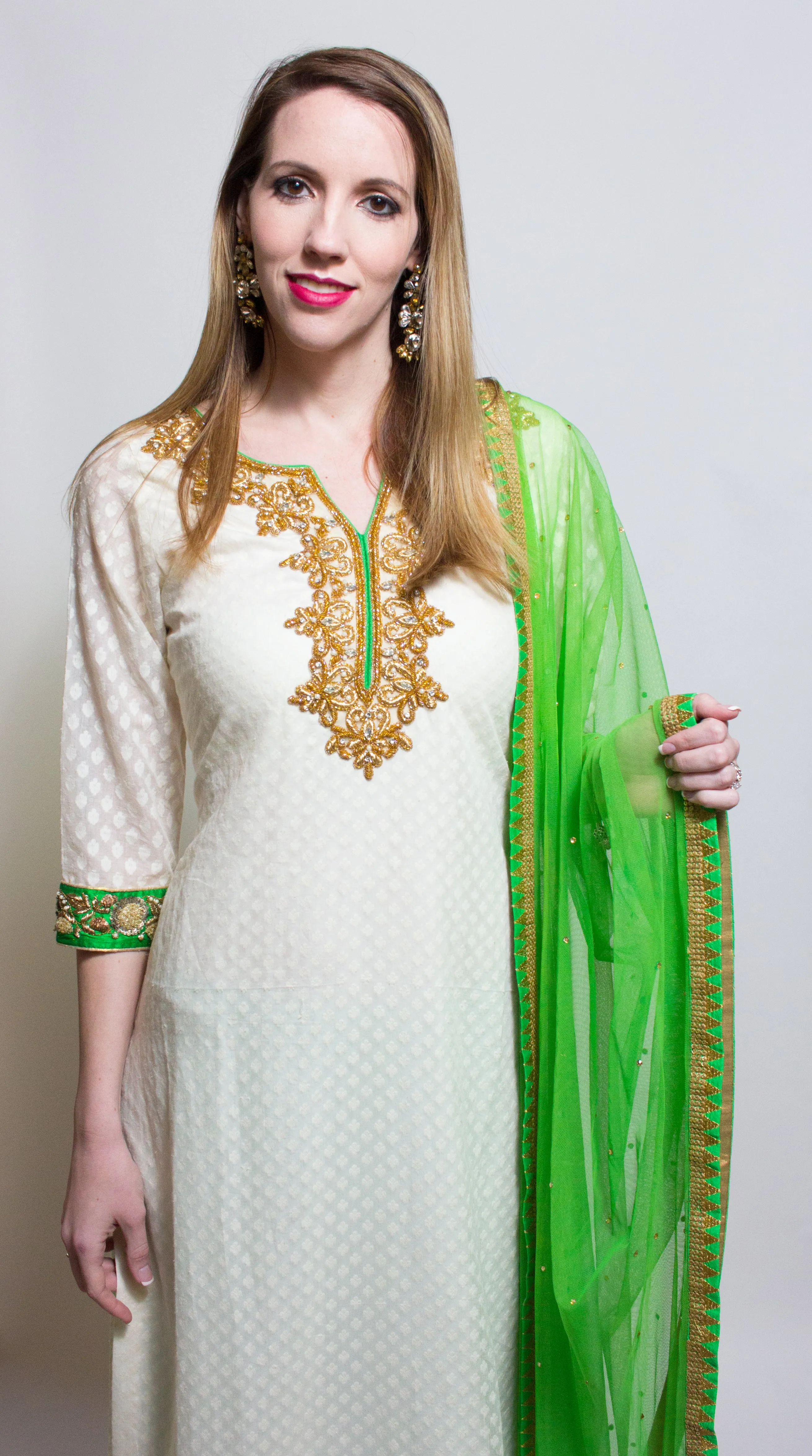 Chanderi Silk Kurta Adorned With Intricate Zardosi Work, Paired Elegantly With Pants And A Matching Dupatta - Rent