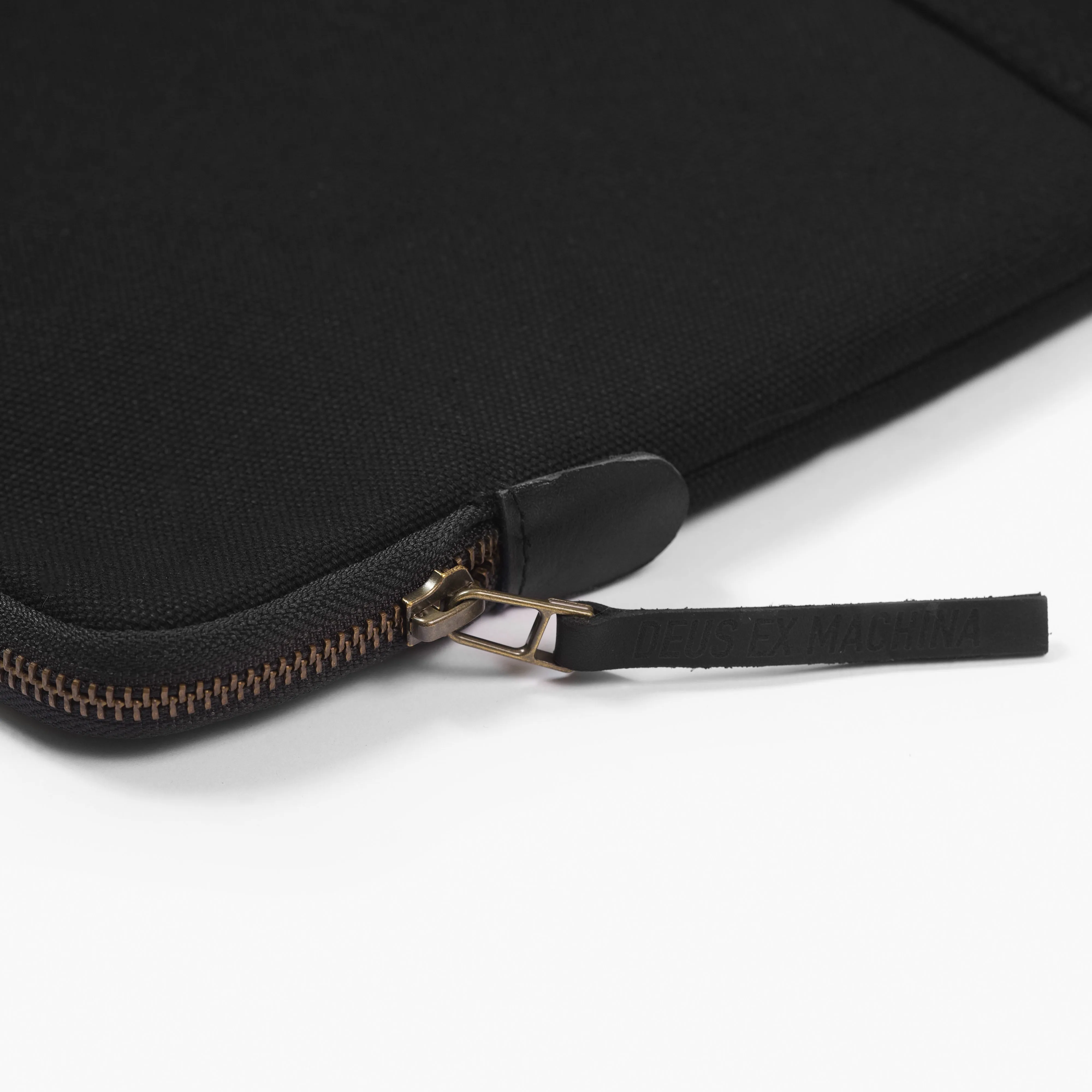 CREDO LAPTOP SLEEVE 13 INCH - BLACK