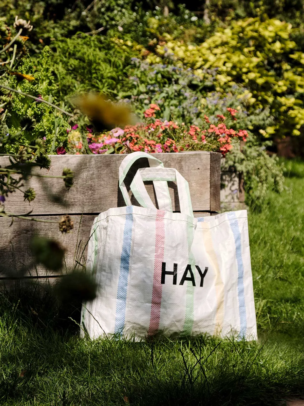 HAY Candy Stripe Shopper – XL Multi