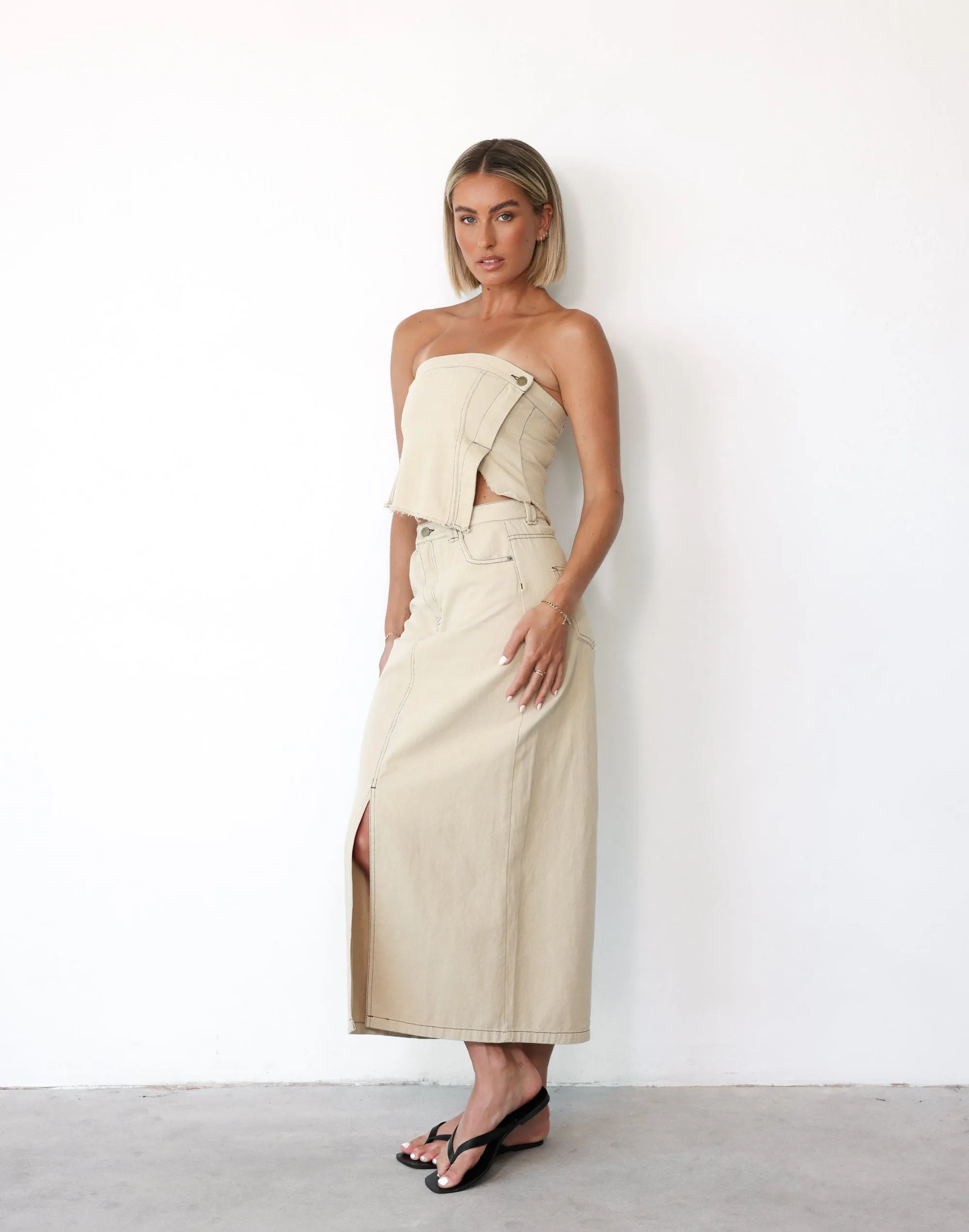 Shrina Maxi Skirt (Beige)